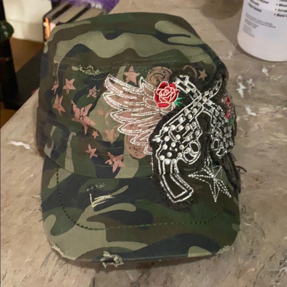 Leader blinged out camo hat